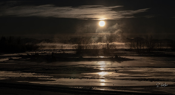 Sun Across the Winter river_DSC00257