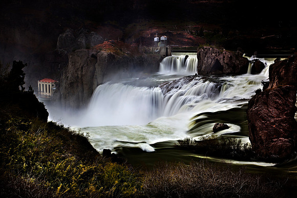 Shoshone Falls, Idaho - Serenity in the mist of chaos.